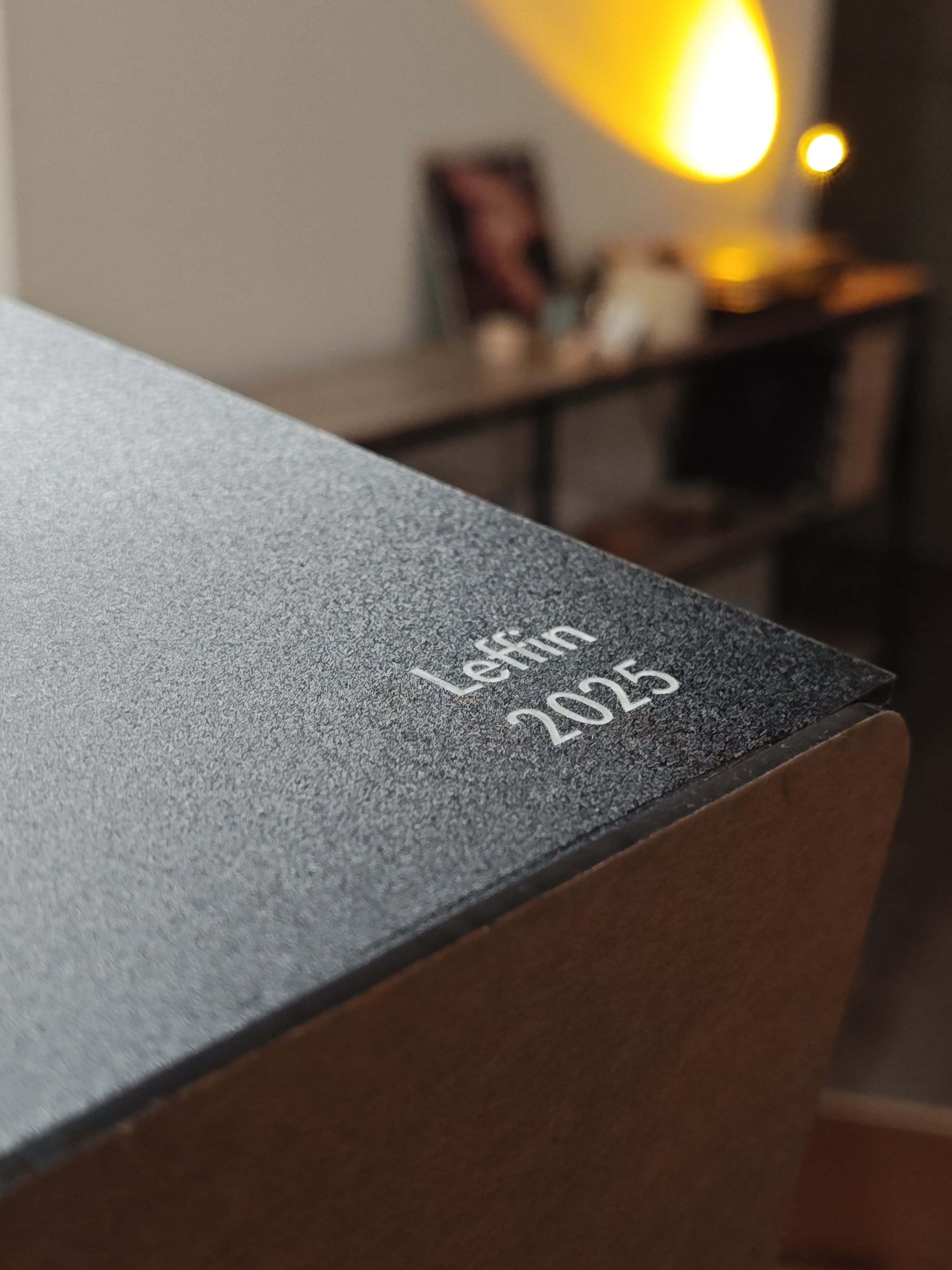 Leffin 2025 engraved on the enclosure