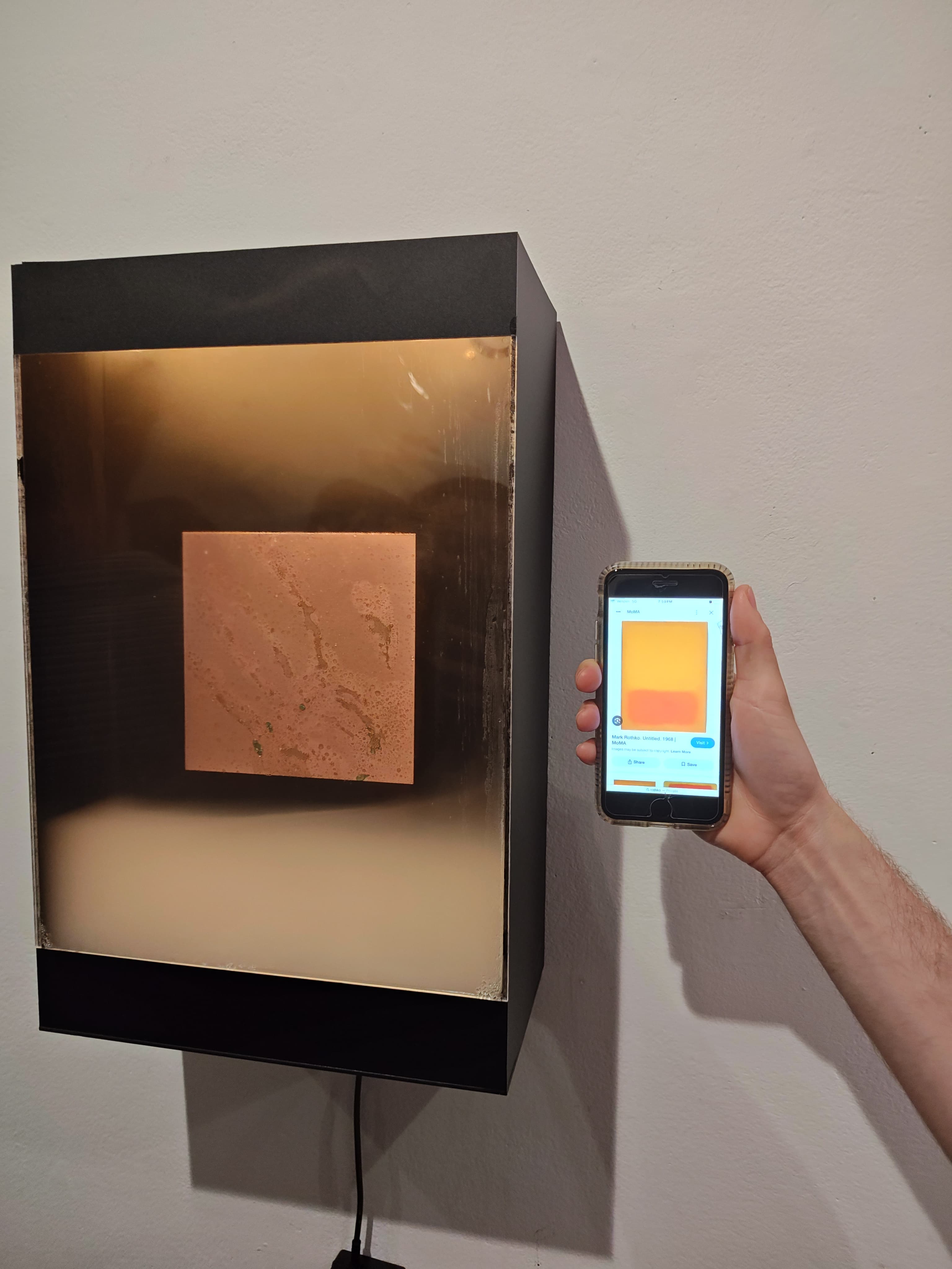 Audience member comparing the piece to a Rothko painting